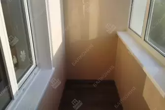 Остекление и отделка балкона в многоквартирном доме