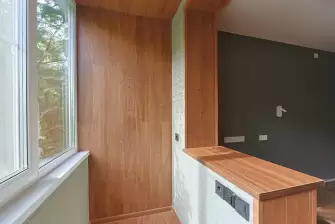 Объединение  светлого балкона с детской