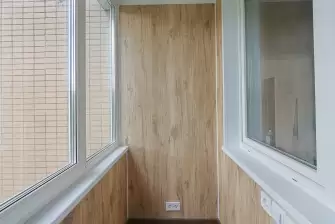 Отделка ПВХ 2-метровой лоджии