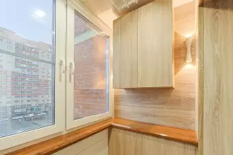 Остекление балкона и установка шкафа и сушилки