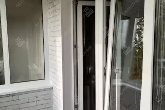 Отделка балкона и установка потайного люка