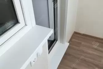 Остекление и отделка эркерной лоджии под ключ