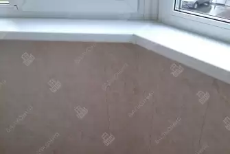 Остекление и отделка балкона Лодочка