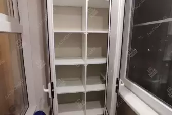 Установка на балконе трёх шкафов