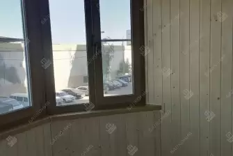 Отделка стен и потолка на балконе