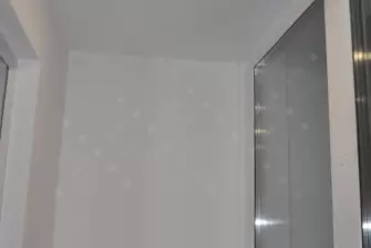 Остекление балкона в серии дома 01-ПЗ с утеплением и отделкой